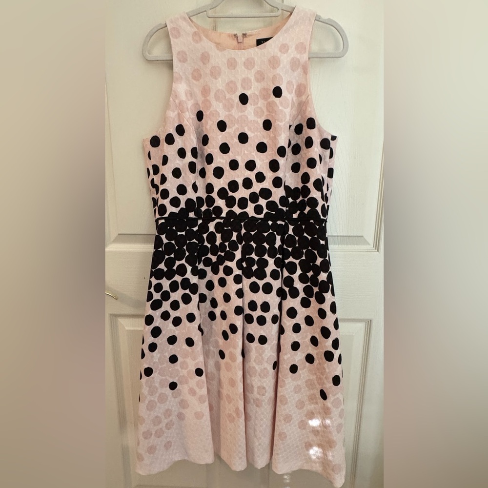 Sleeveless Tahari pink and black pattern dress size 14